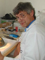 L’ergonomie des matériels utilisés en conservation-restauration du patrimoine n’est pas adaptée à notre activité