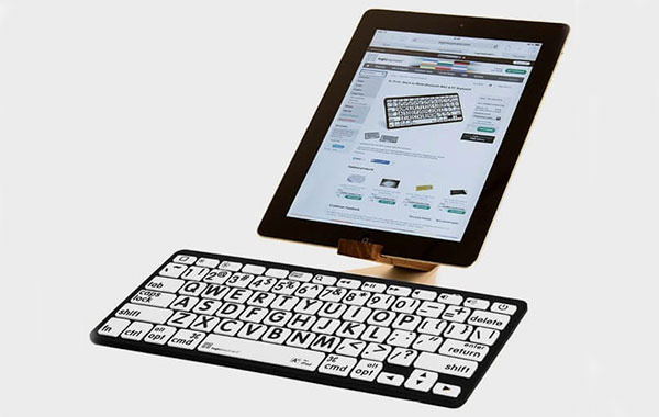 Mini clavier Bluetooth à grosses touches conçu pour les malvoyants